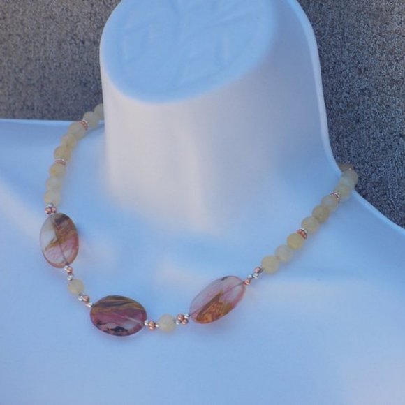 Handmade Beaded Yellow Moonstone Necklace With Peach Agate Ovals 19 Inches - Picture 10 of 16
